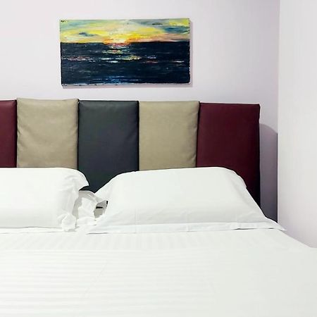 Spacious Family-Friendly Apartment In The Heart Of Bllok ติรานา ภายนอก รูปภาพ
